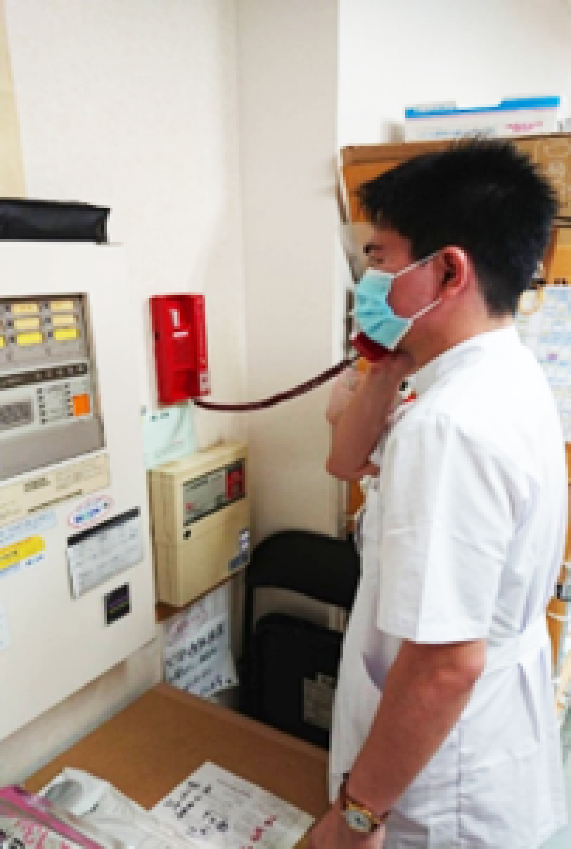 名張消防署のご協力のもと、火災通報装置を使用した名張消防署への通報訓練。 